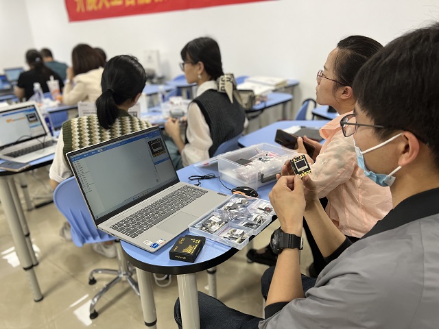 &#24320;&#20113;&#25163;&#26426;&#31449;&#20837;&#21475;&#45;&#24320;&#20113;&#40;&#20013;&#22269;&#41;